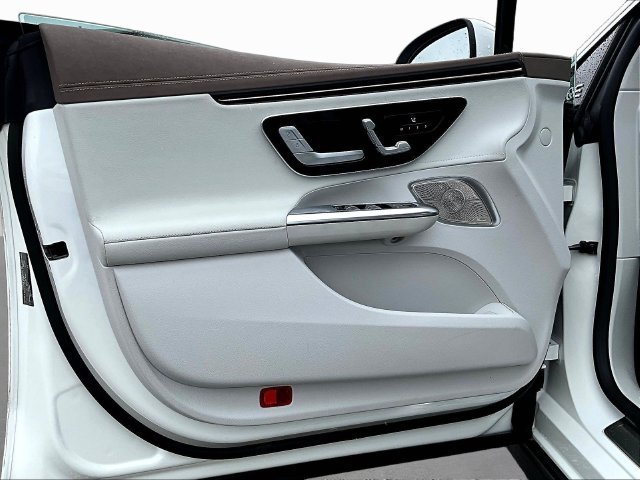 Used 2023 White Mercedes-Benz 350+ Sedan image 23