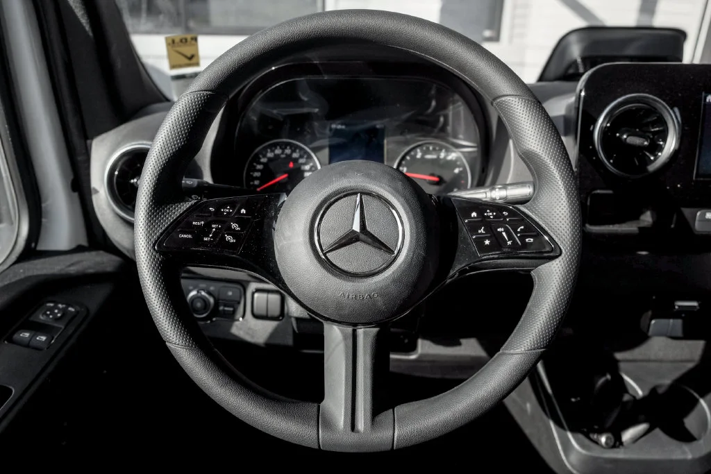 New 2026 Arctic+White Mercedes-Benz Cargo 144 WB image 15