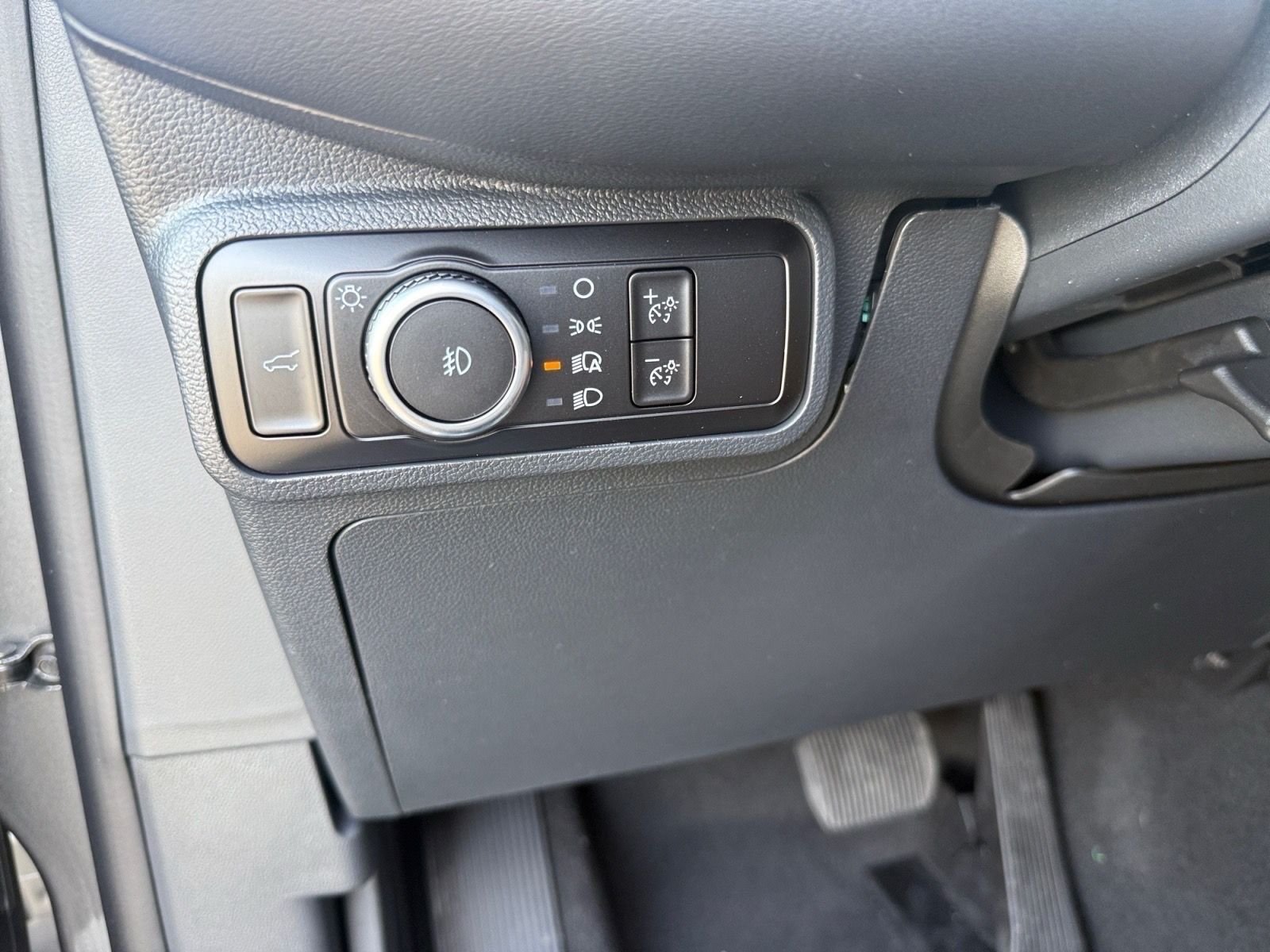 New 2026 Carbonized Gray Metallic Ford ST-Line image 26