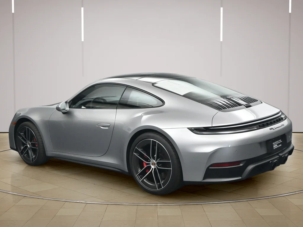 2025 Porsche 911 GTS - Photo 3
