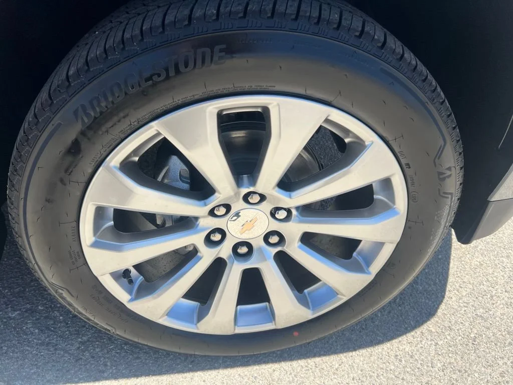New 2026 Sterling Gray Metallic Chevrolet Premier image 32