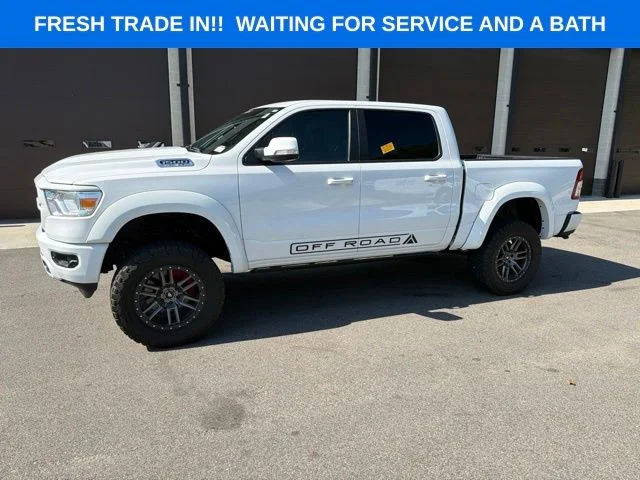 Used 2022 White Ram Big Horn/Lone Star image 2