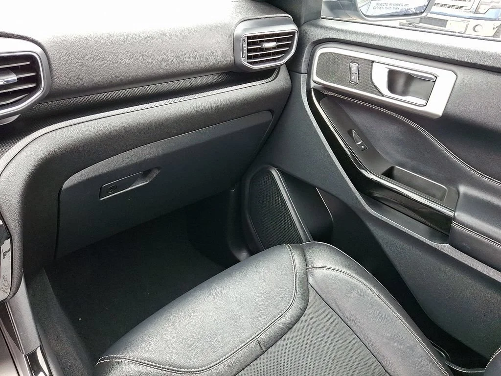 Used 2021 Blue Ford ST image 17