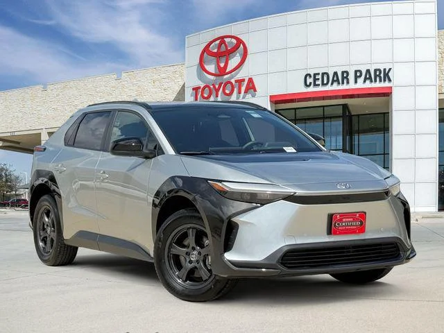 Certified Used 2024 ELEMENTAL SILVER Toyota XLE image 1