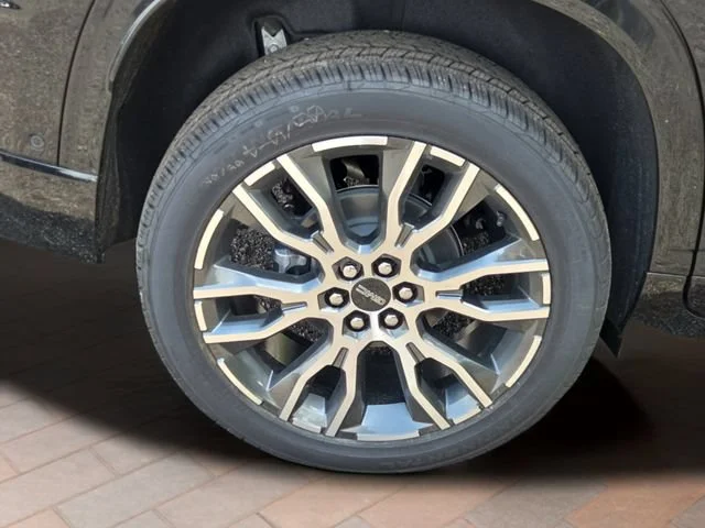 2026 GMC Acadia Denali Ultimate - Photo 19