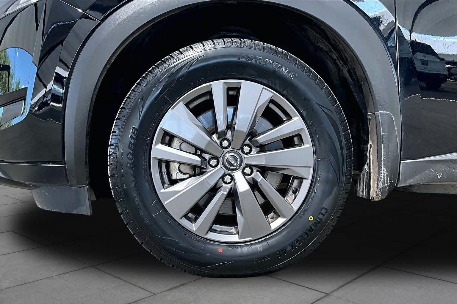 Used 2024 Super Black Nissan SV image 11