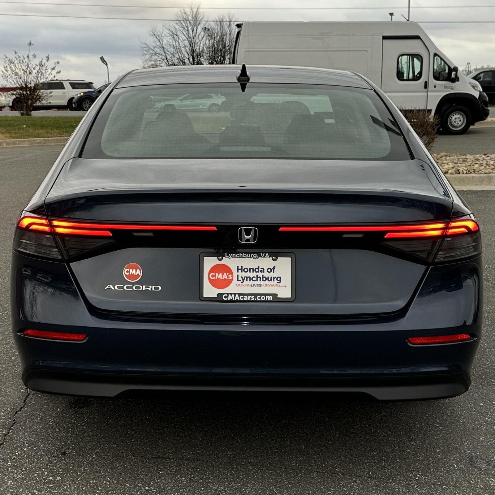 Used 2025 NH-932M/SOLAR SILV Honda SE image 4