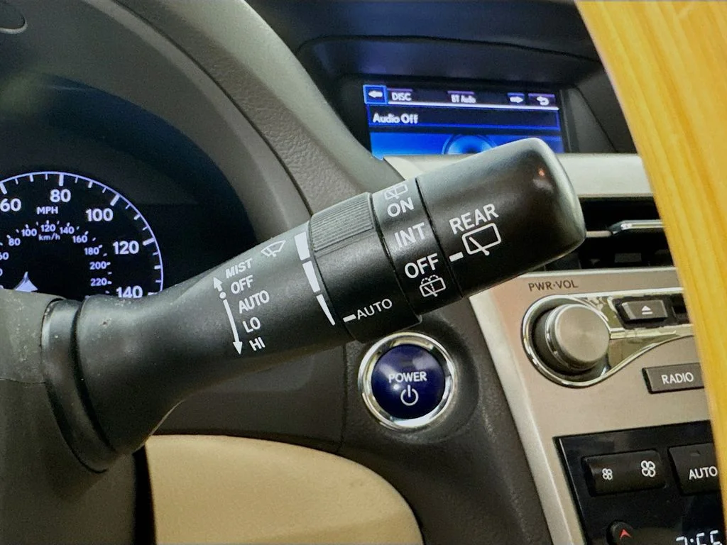 Used 2015 Black Lexus 450h image 14