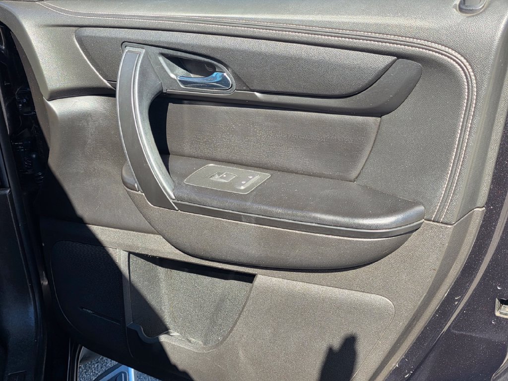 Used 2014 Gray Chevrolet 2LT image 24