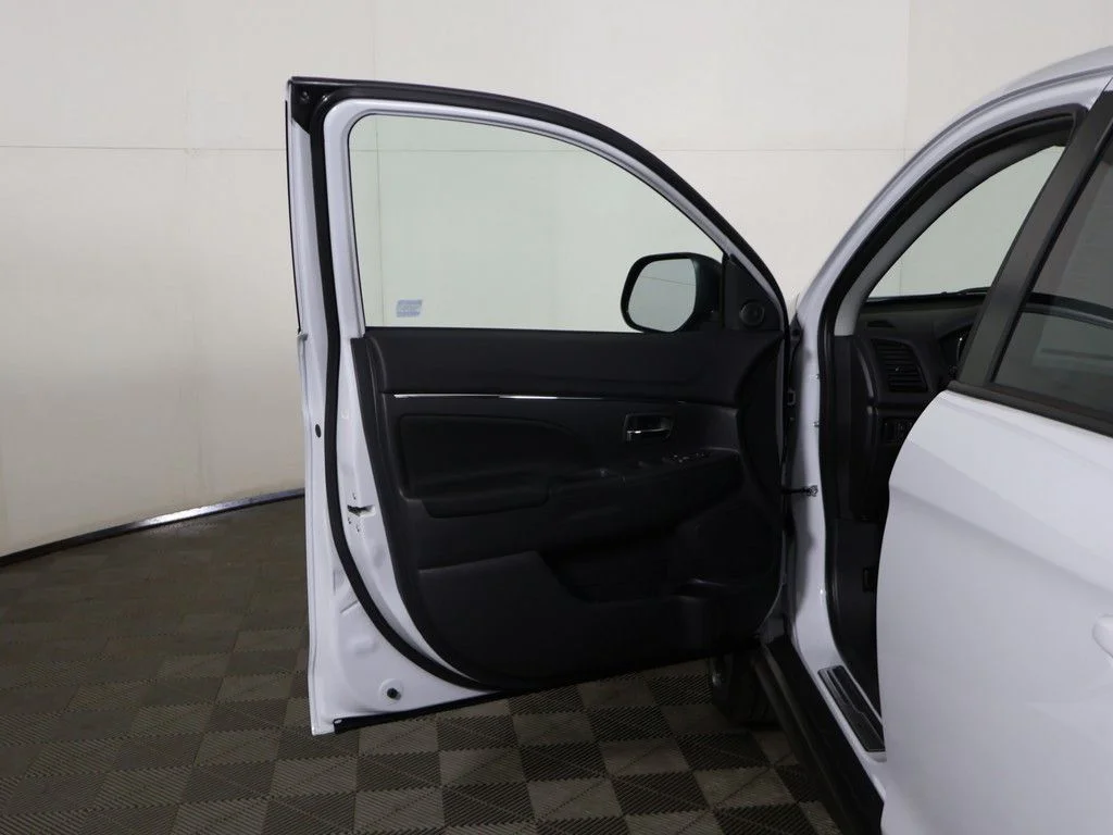 New 2026 White Mitsubishi 2.0 LE image 16