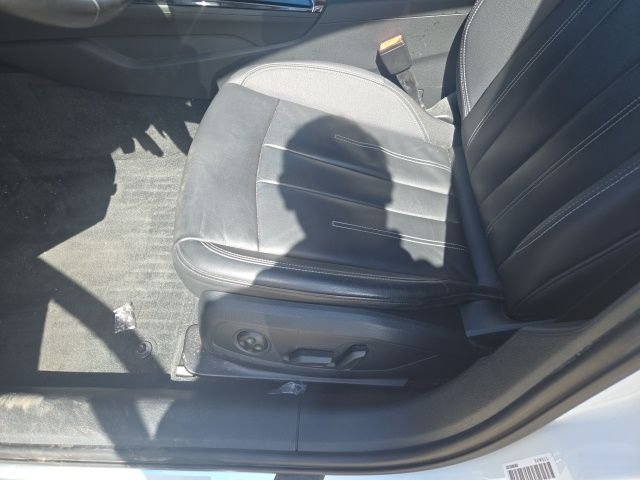 Used 2022  Audi 40 Premium image 8