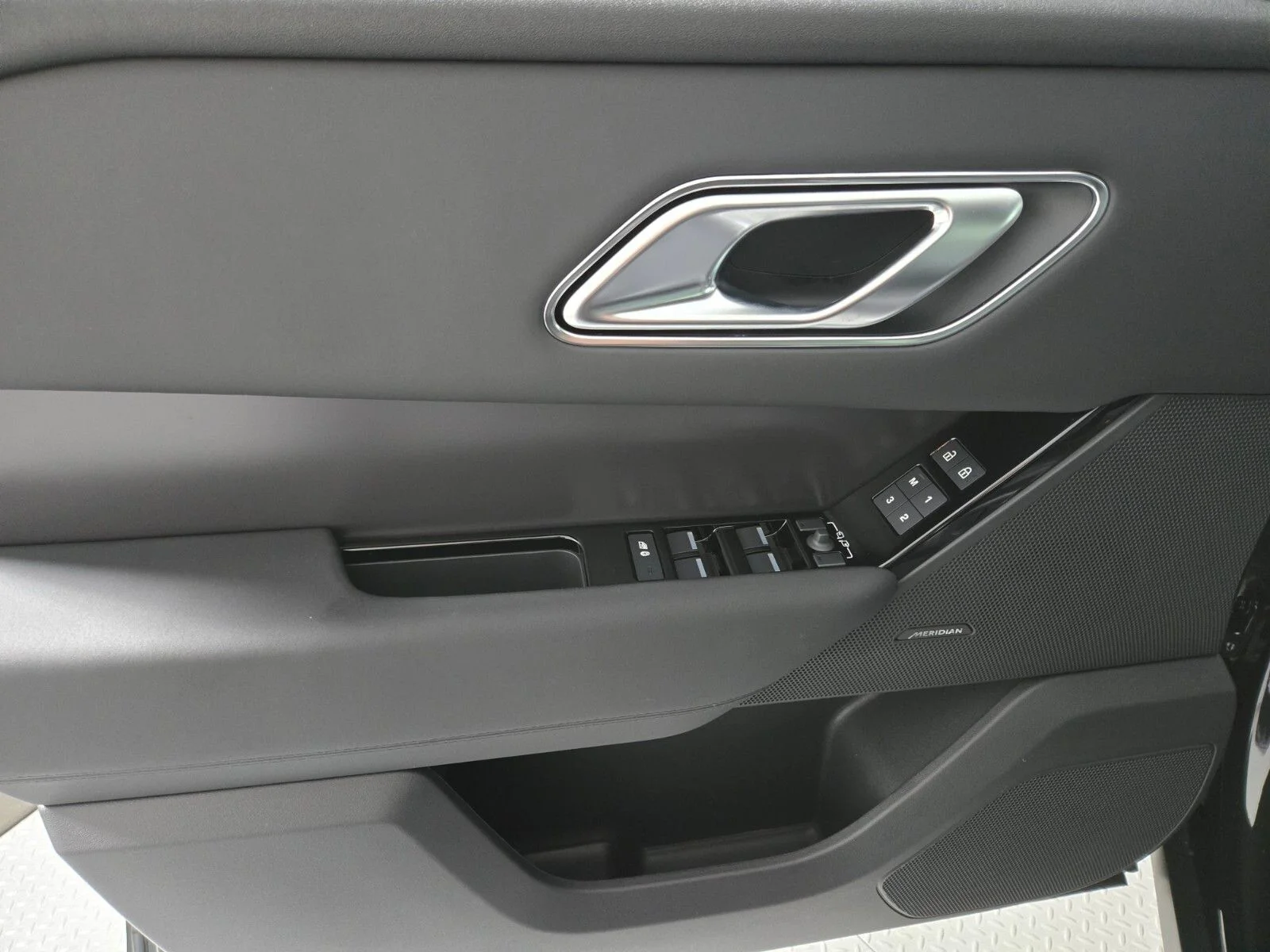 2026 Land Rover Range Rover Velar S - Photo 24