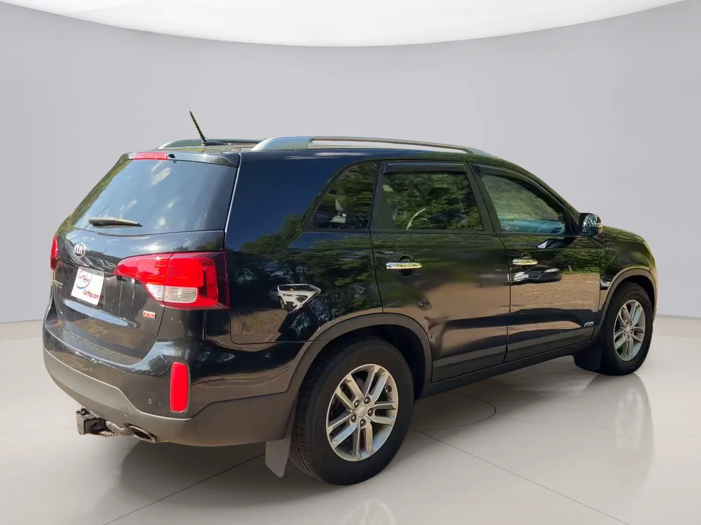 Used 2015 Gray Kia LX image 5