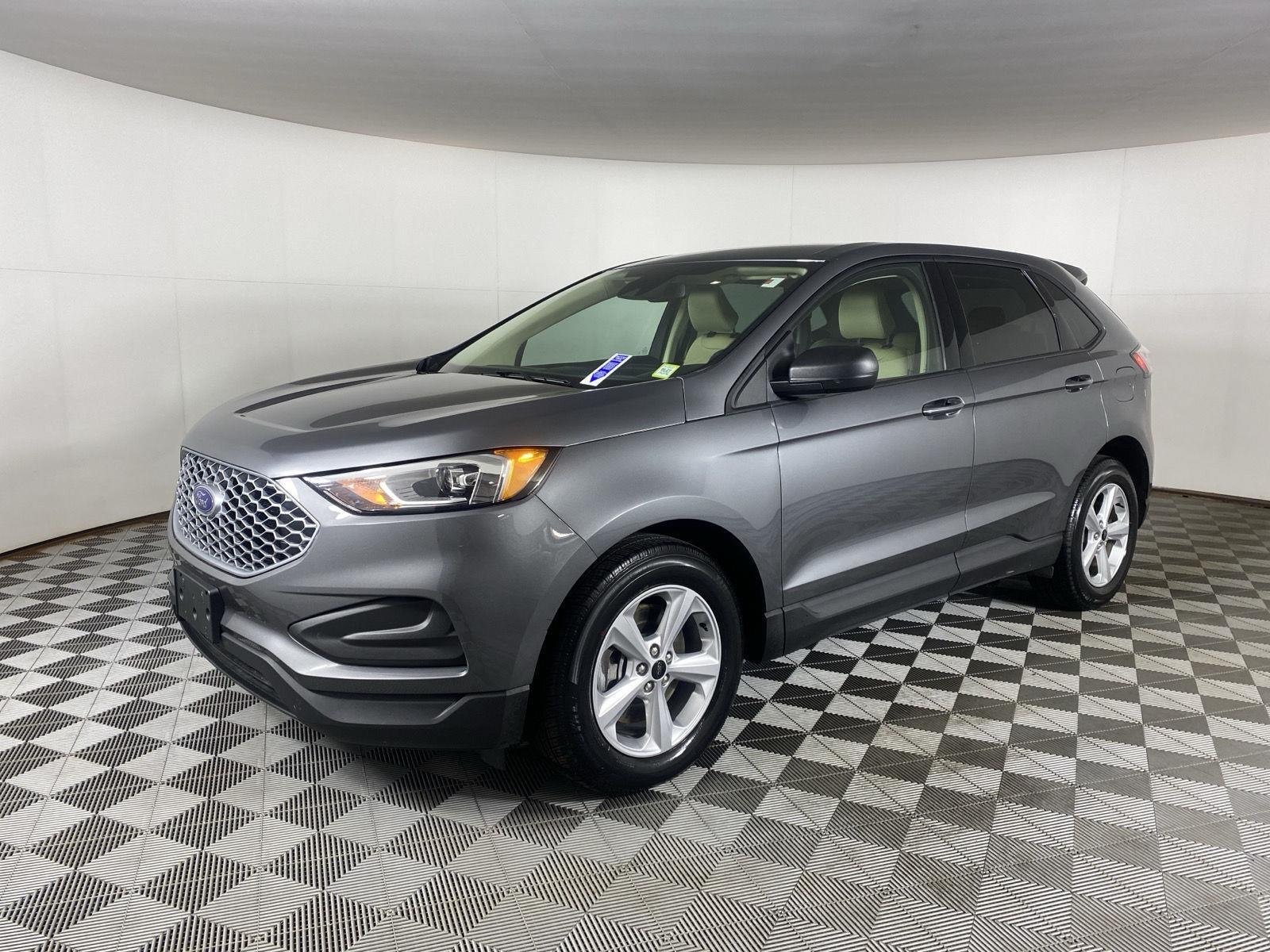 Used 2024 Carbonized Gray Metallic Ford SE image 18