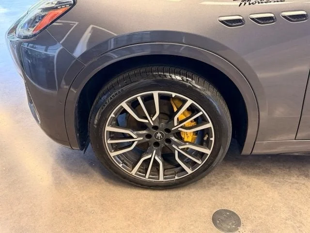 Used 2023 Gray Maserati Modena image 11