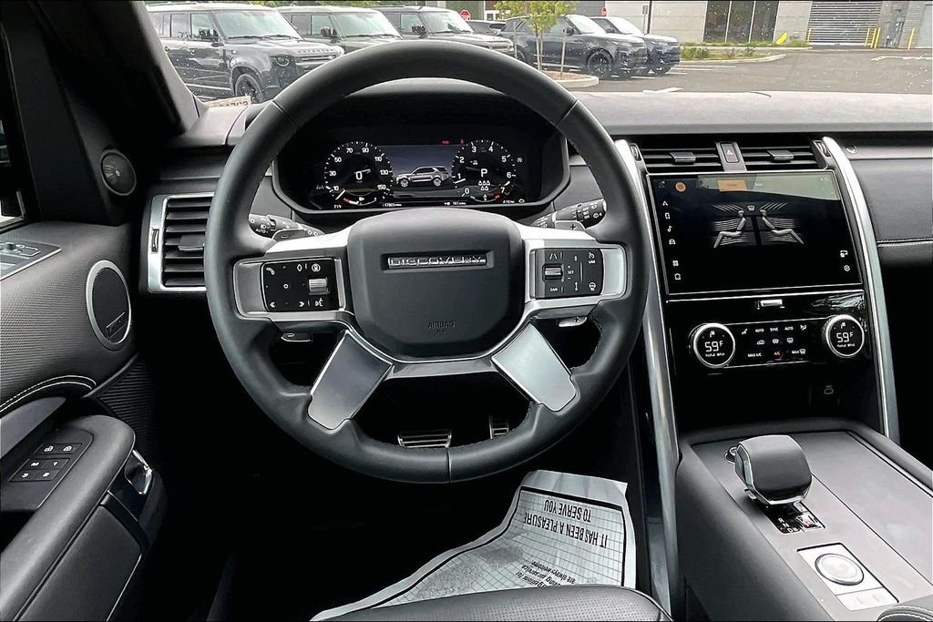 Used 2025 Blue Land Rover Dynamic SE image 5