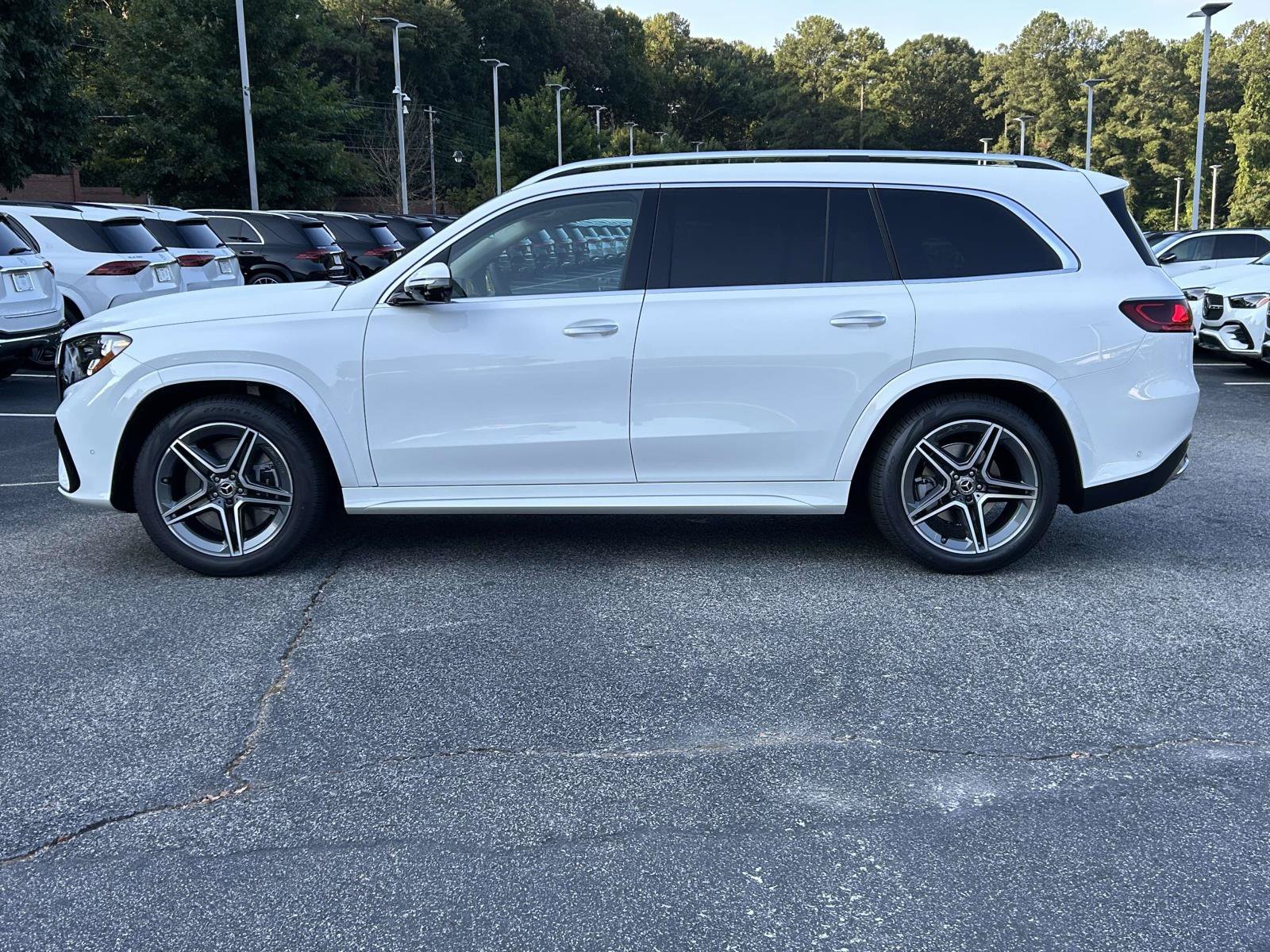 New 2027 Polar White Mercedes-Benz GLS 450 4MATIC® SUV image 16