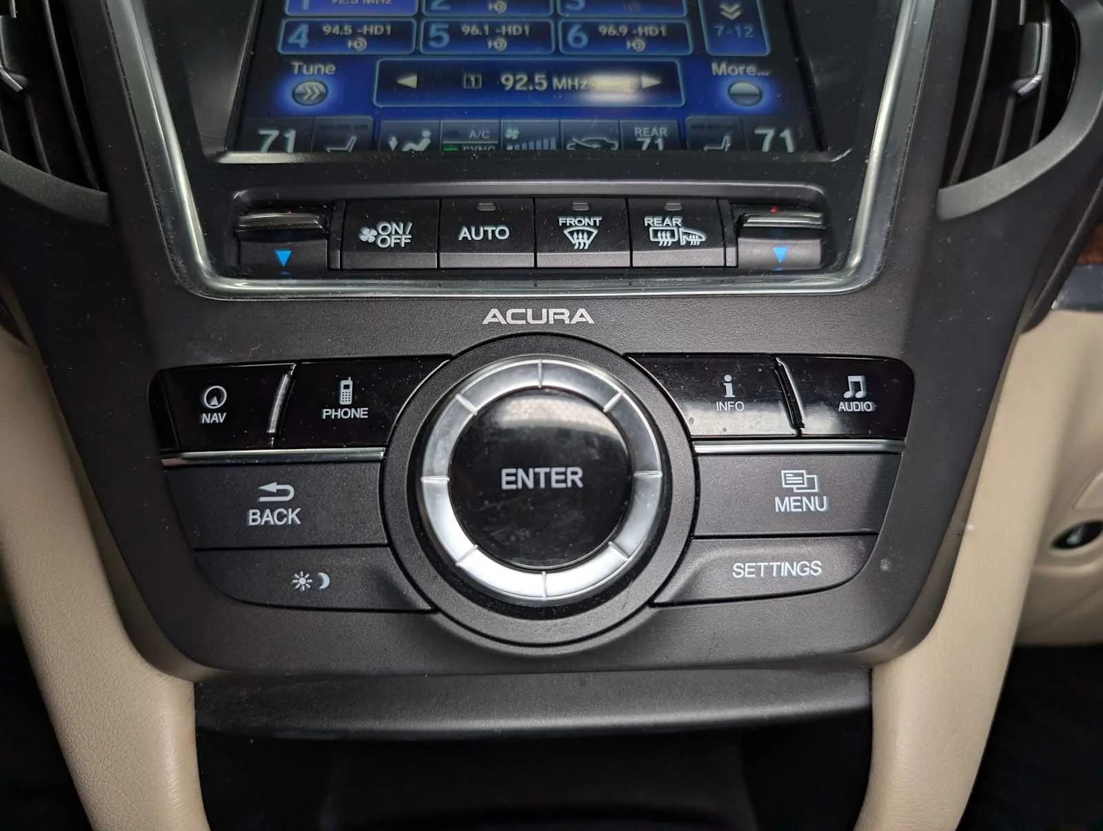 Used 2017 White Diamond Pearl Acura w/Technology Pkg image 32