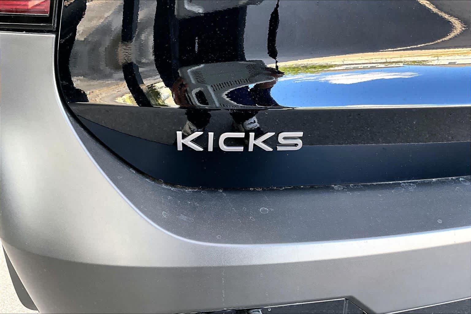 New 2027 SUPER BLAC KH3G Nissan SV image 8