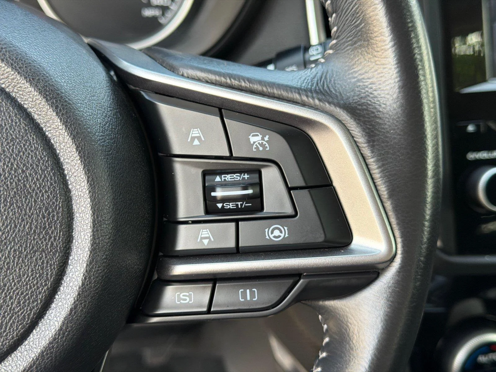 Used 2021 Crystal White Pearl Subaru Premium image 40