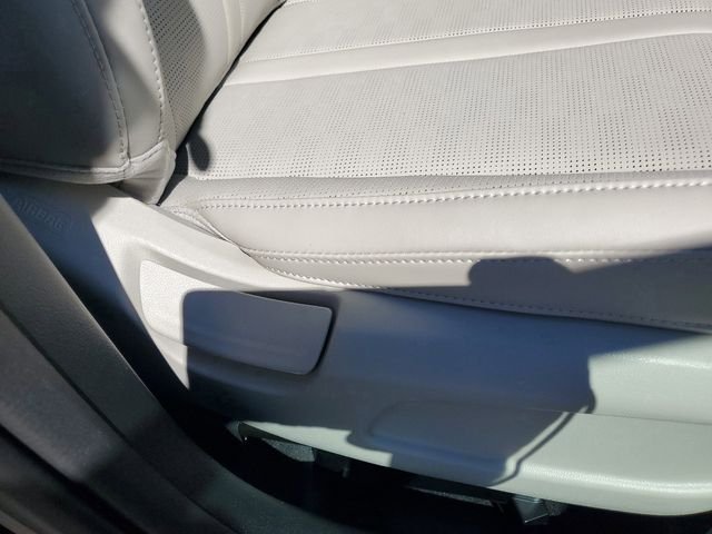 2025 Kia Sorento S - Photo 9