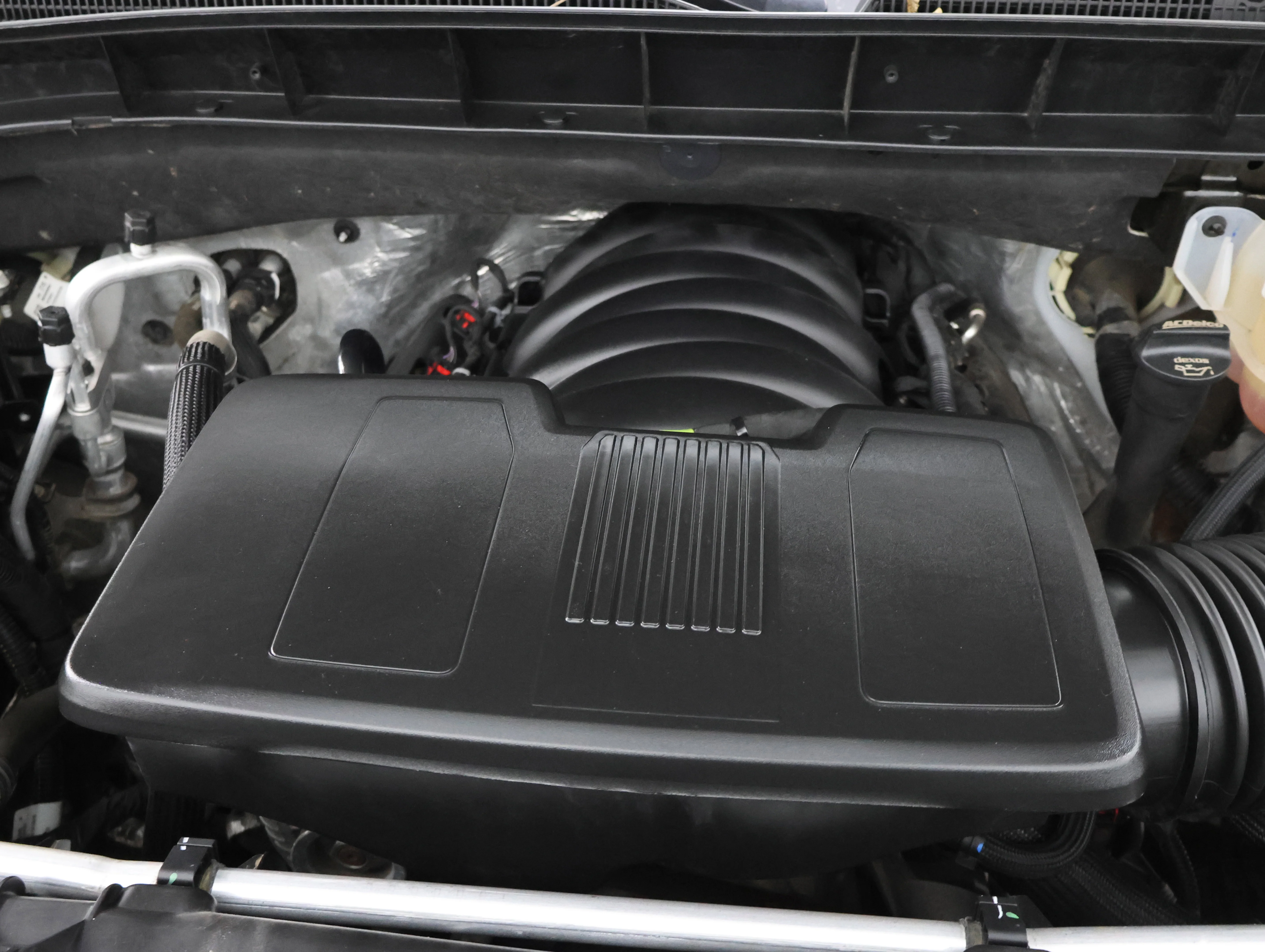 Used 2022 Summit White GMC AT4 image 19