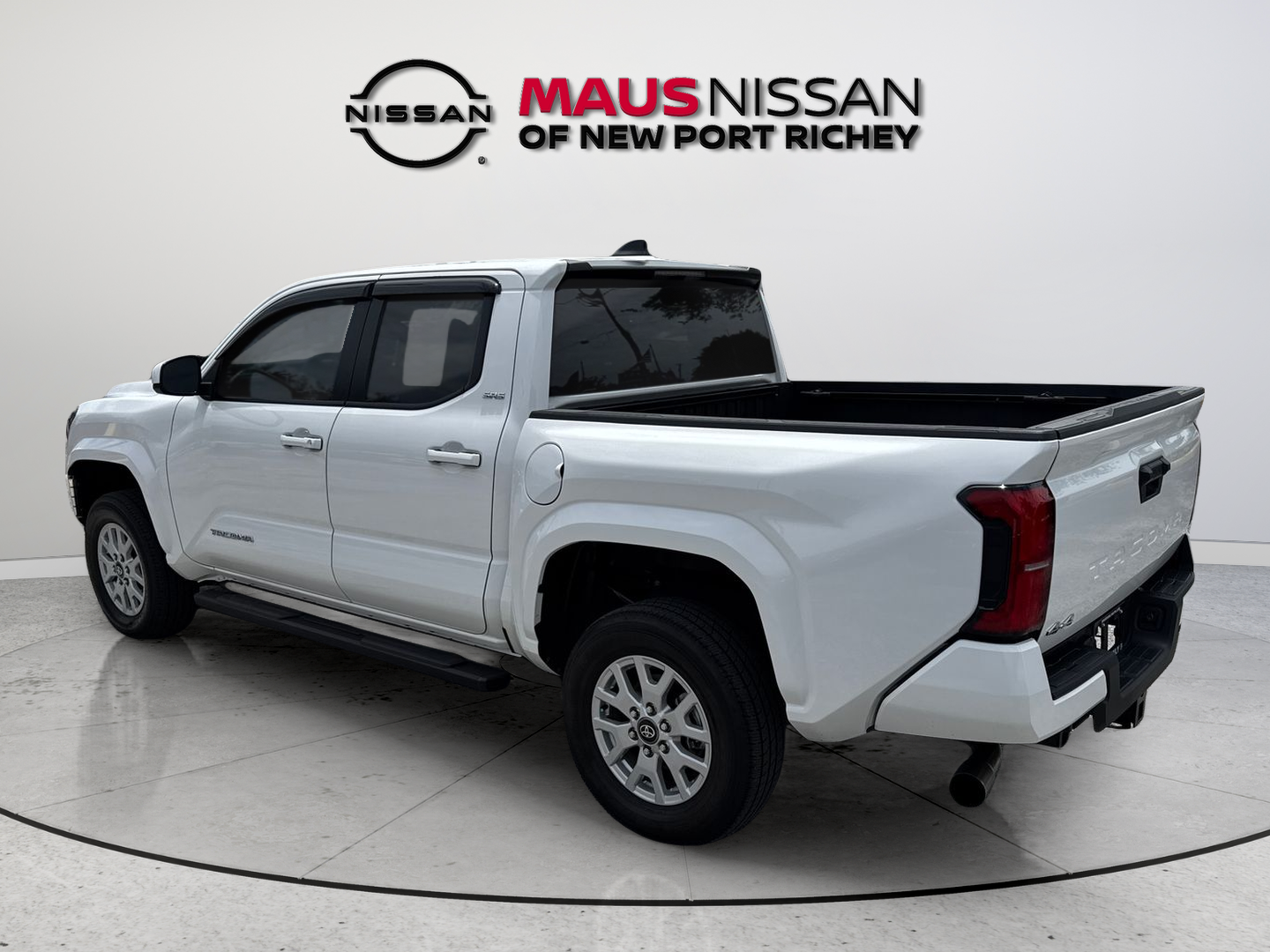 Used 2024 White Toyota SR5 image 7