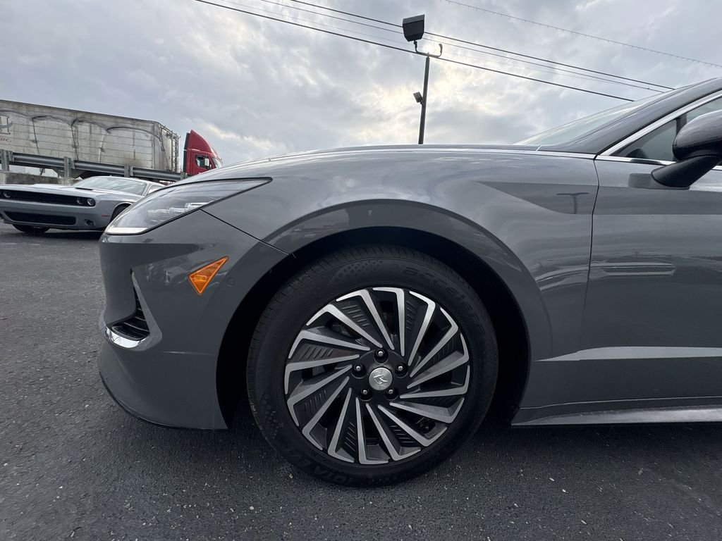 Used 2022 Gray Hyundai Limited image 17