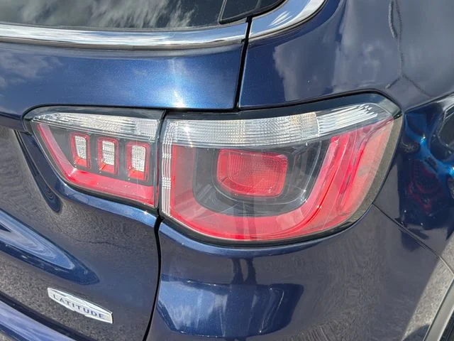 Used 2019 Blue Jeep Latitude image 13