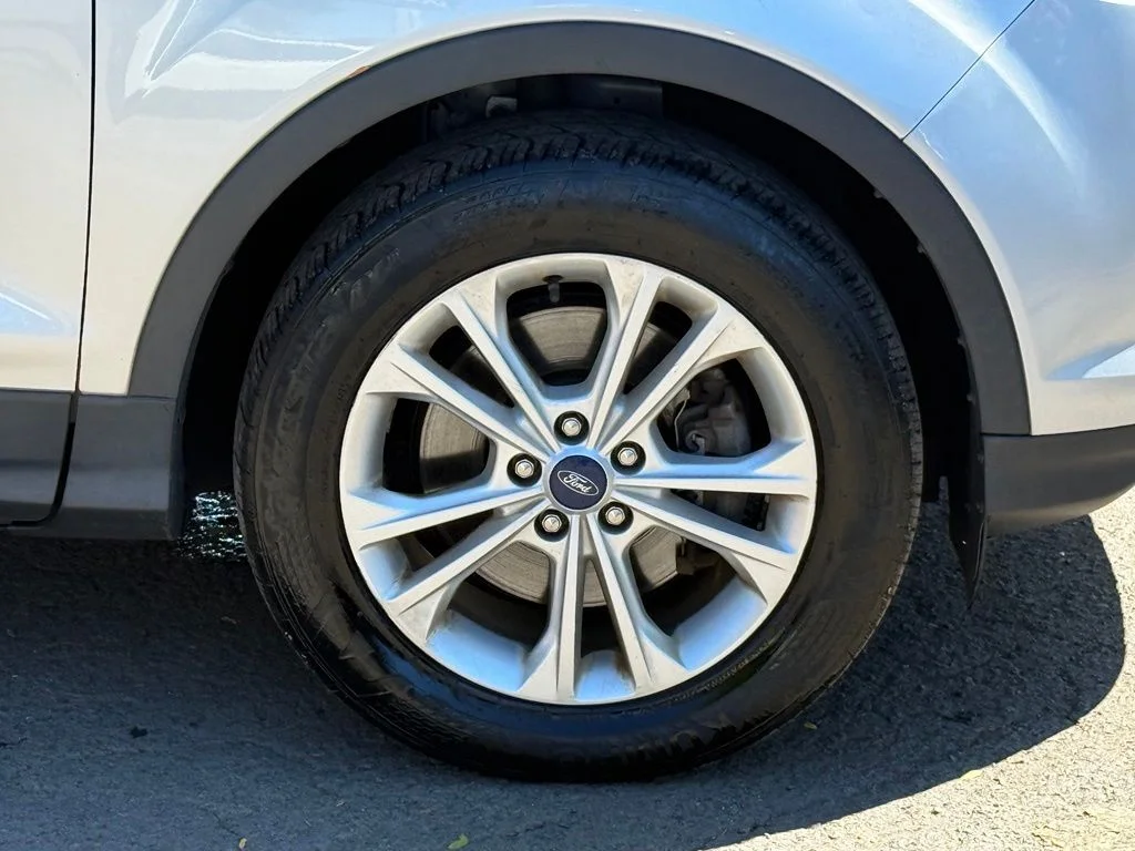 Used 2018 Ingot Silver Ford SEL image 6