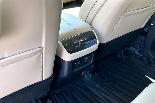 Used 2023 Black INFINITI LUXE image 33