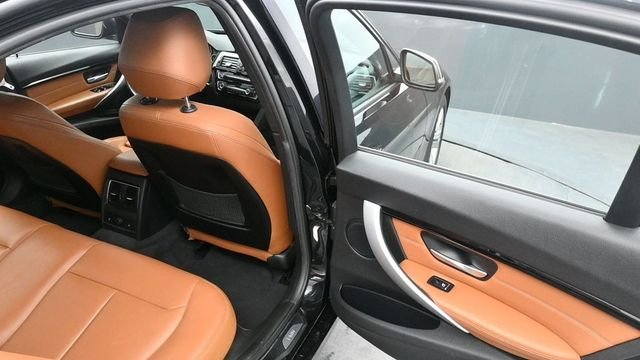 Used 2016 Black BMW 328i xDrive image 9