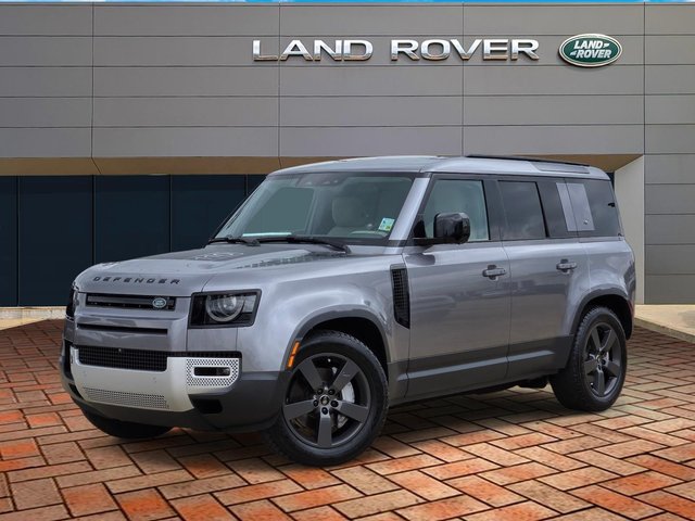 2023 Land Rover Defender SE