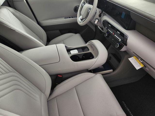 New 2026 White Hyundai SEL 8P image 18
