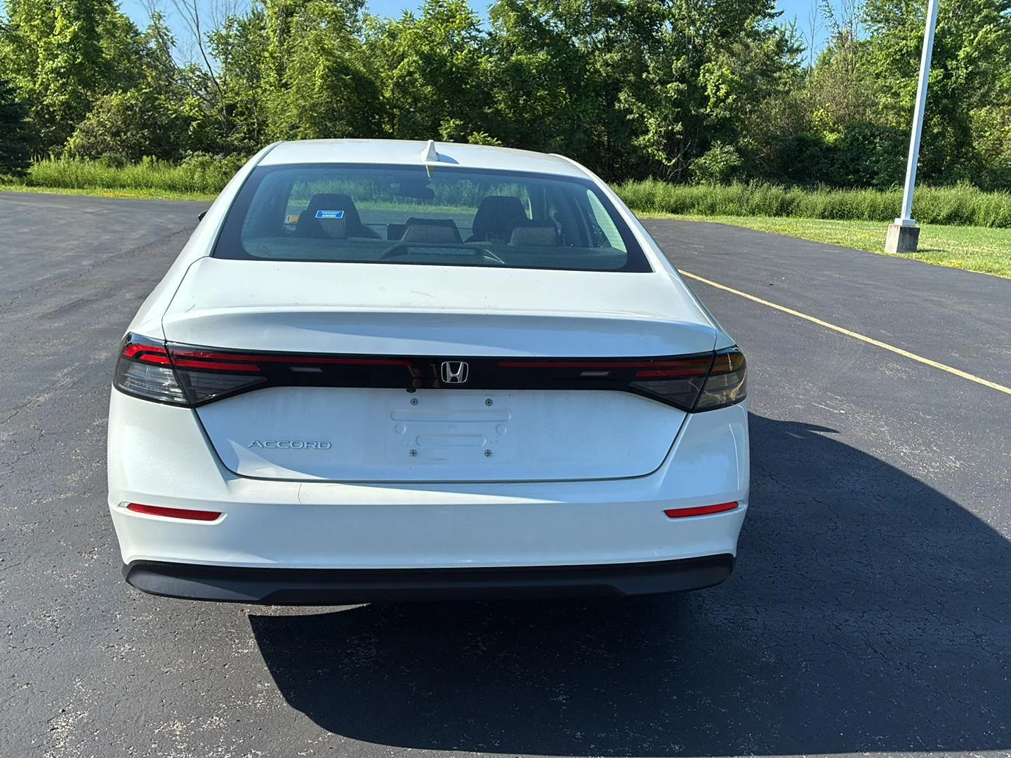 Used 2023 Platinum White Pearl Honda LX image 16