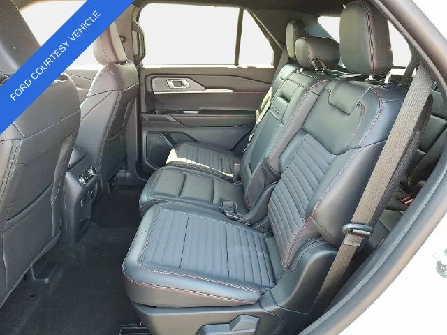 Used 2026 Space White Metallic Ford ST-Line image 7