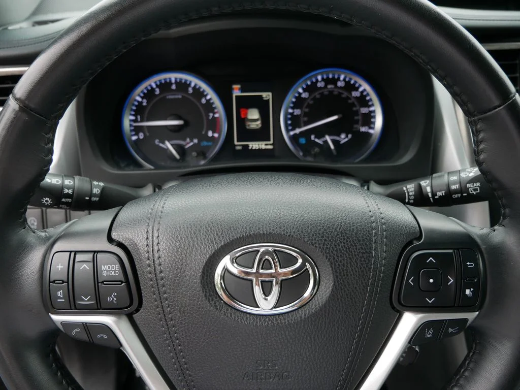 Certified Used 2019 Gray Toyota XLE image 23