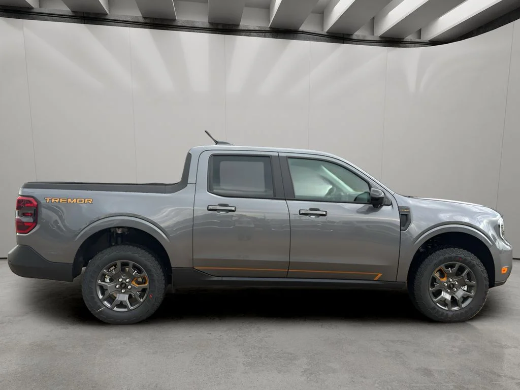 New 2026 Carbonized Gray Metallic Ford Tremor® image 6