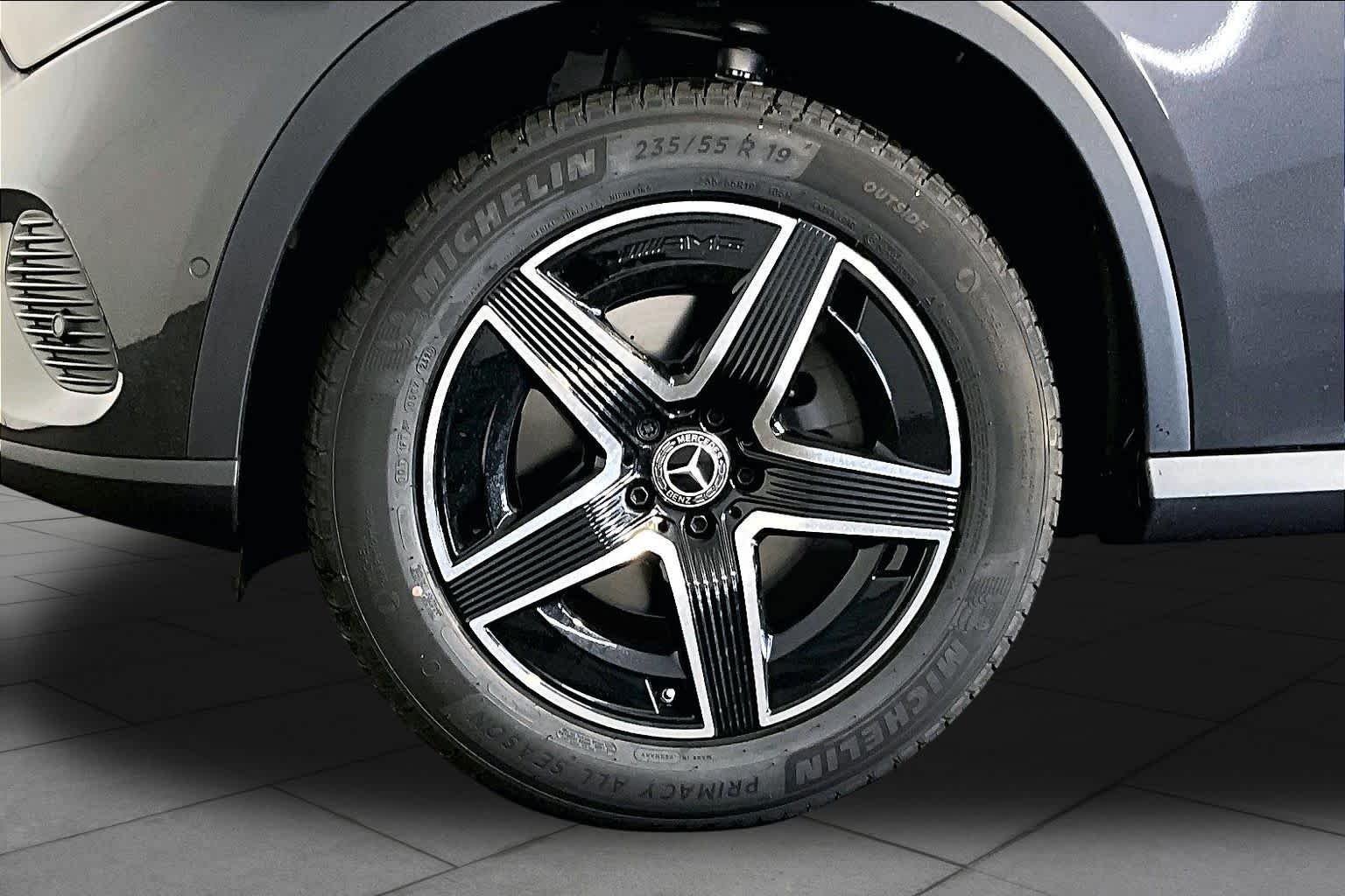 New 2027 Graphite Grey Metallic Mercedes-Benz GLC 300 image 17