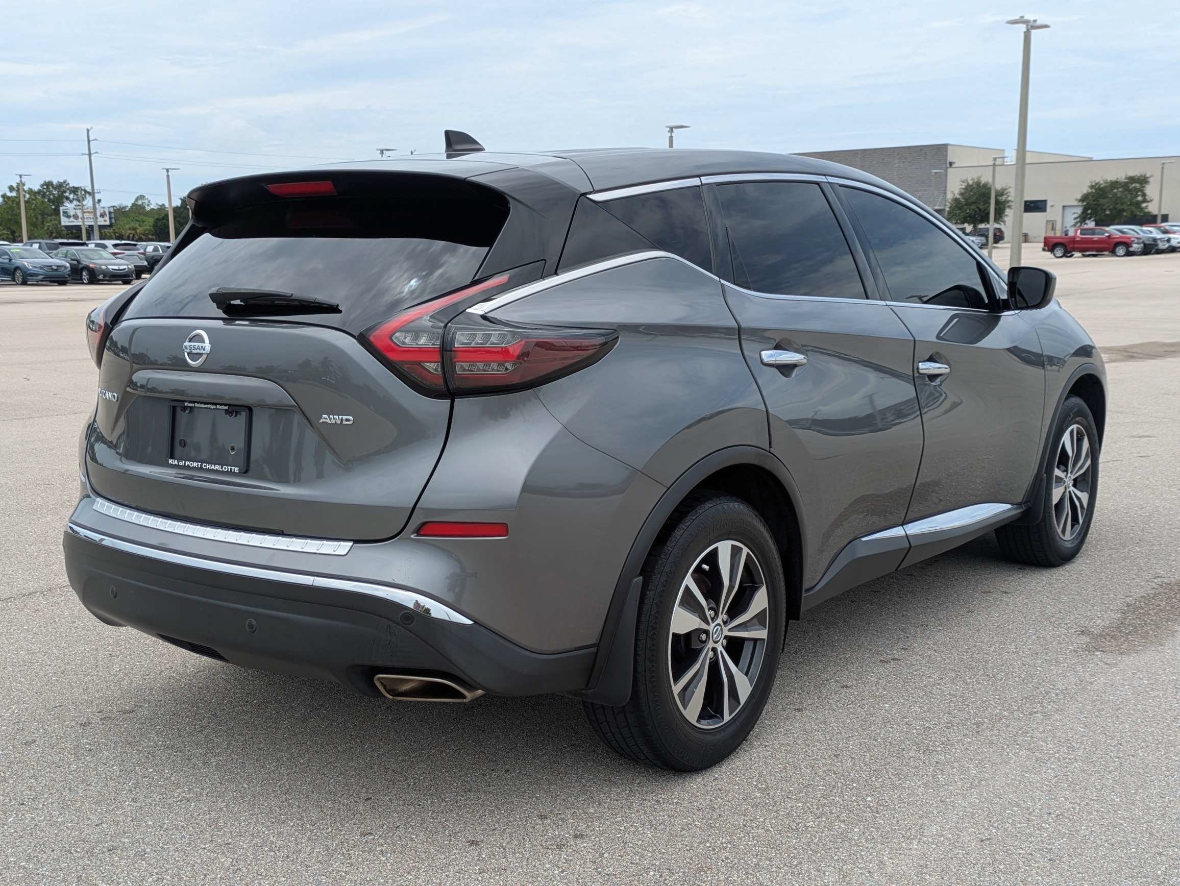 Used 2022 Gun Metallic Nissan S image 5