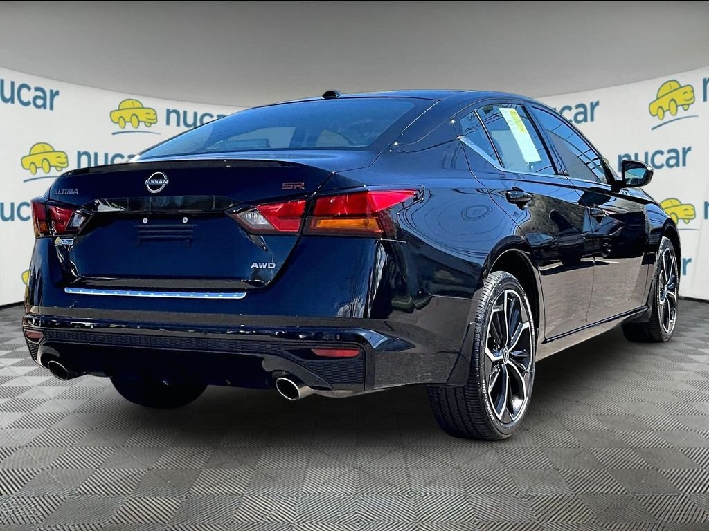 Used 2023 Black Nissan 2.5 SR image 6