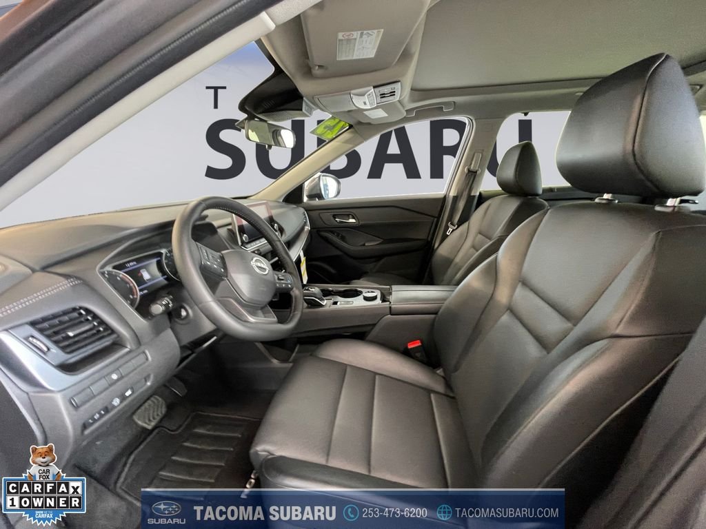 Used 2025 Gray Nissan SV image 10