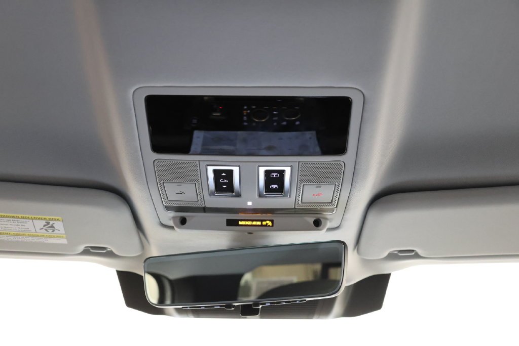 Certified Used 2026 Borasco Gray Metallic Land Rover X-Dynamic SE image 14