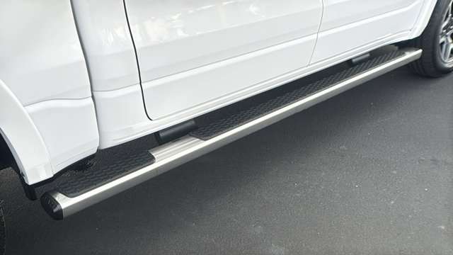 New 2026 Ivory White Tri-Coat Pearl-Coat Exterior Paint RAM Laramie image 11
