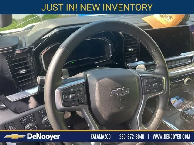 2024 Chevrolet Silverado 1500 RST 4X4 Crew Cab Short Box's photo