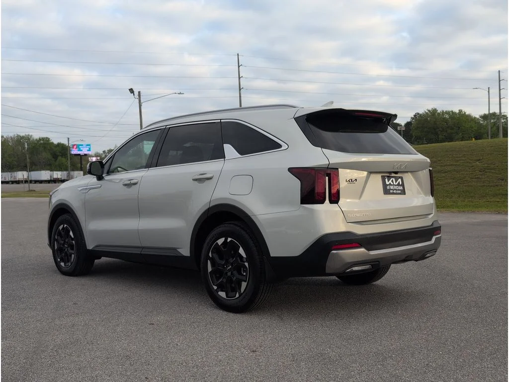Used 2026 IVORY Kia S FWD image 3