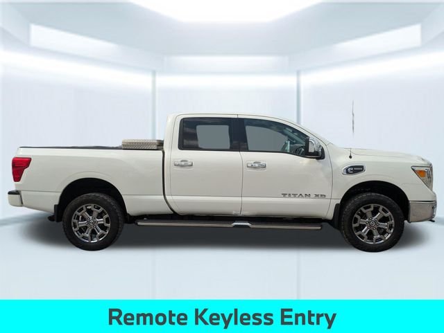 Used 2017 White Nissan SL image 8