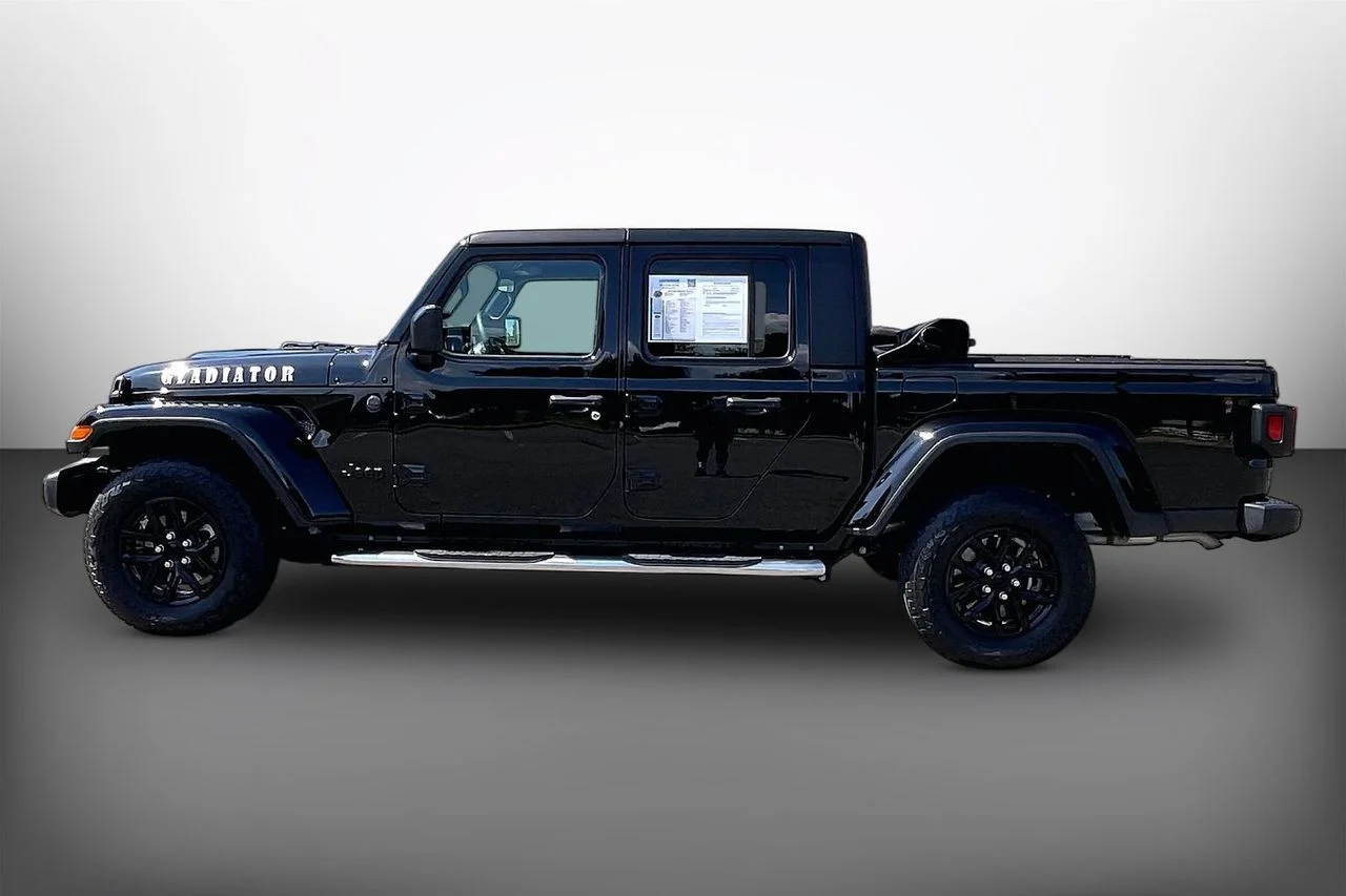 Used 2023 Black Jeep Sport S image 5