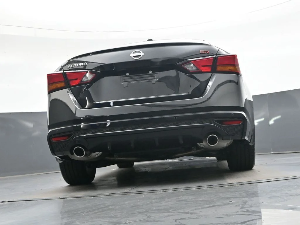 Used 2025 Black Nissan 2.5 SR image 46