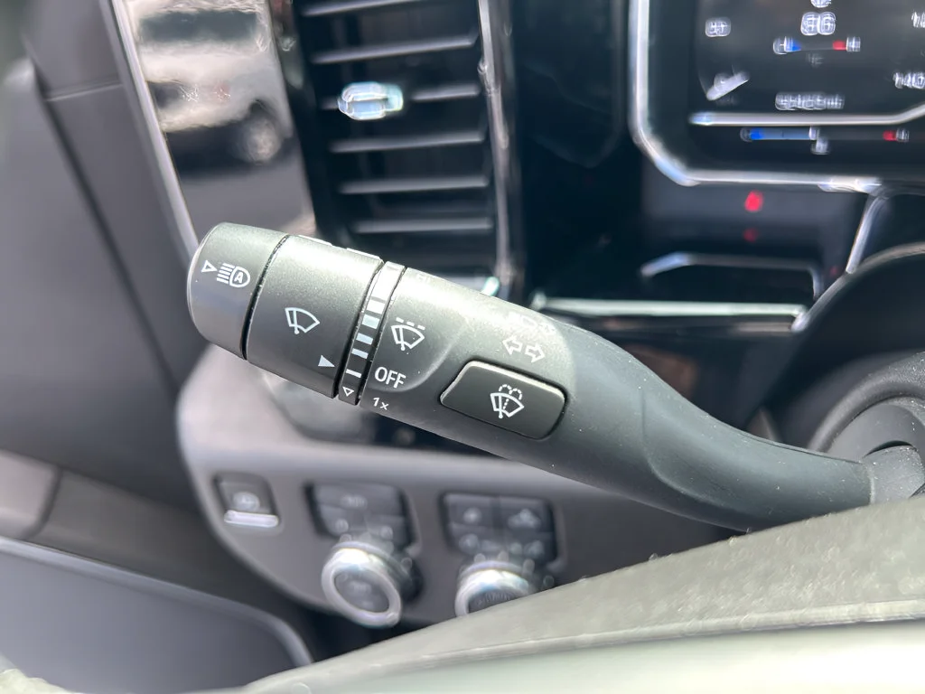 2025 GMC Sierra 1500 SLT - Photo 26
